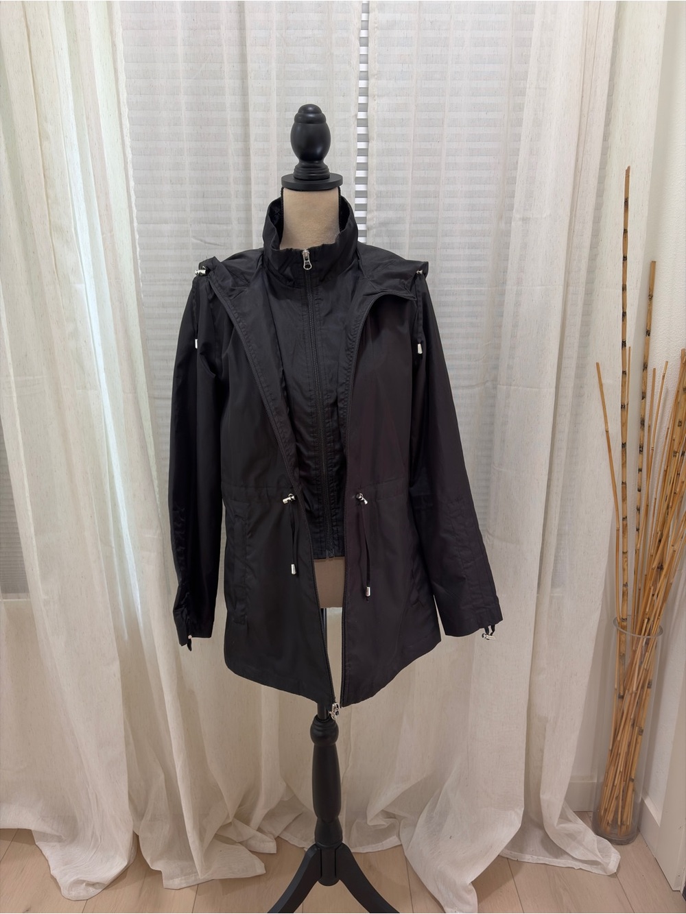 Jones New York Black Hooded Jacket/Windbreaker with Drawcord Waist and Wrists